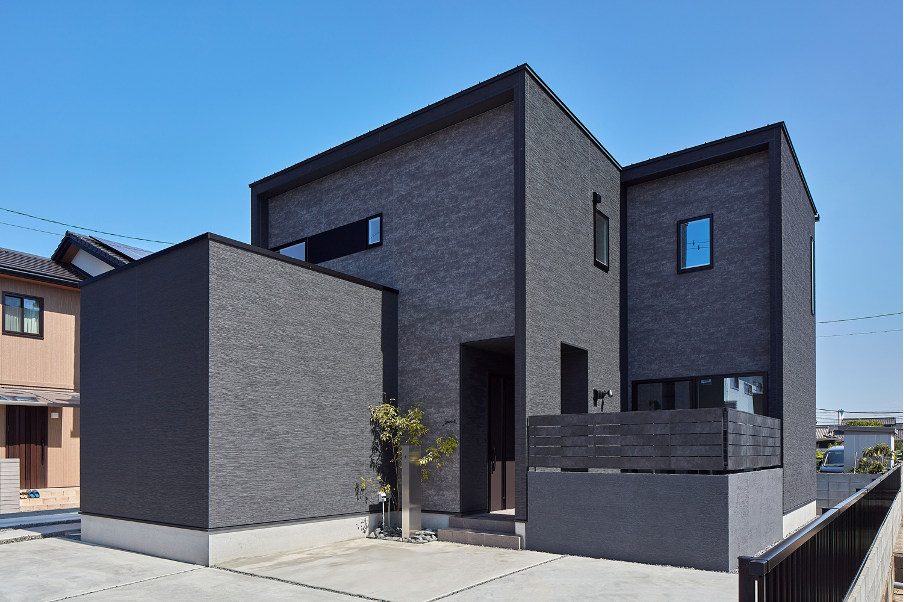 シンプルで高級感のある注文住宅 