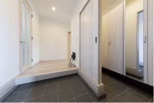 玄関の間取りアイデア
